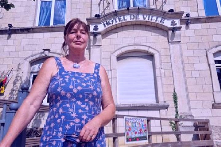 Emma, 33 — Escort in Audun-le-Tiche, France