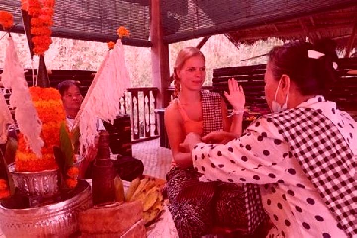 Emma, 33 — Escort in Ban Nasang, Laos
