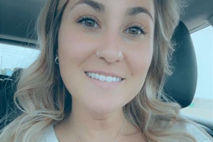 Emma, 33 — Escort in Clearview, United States