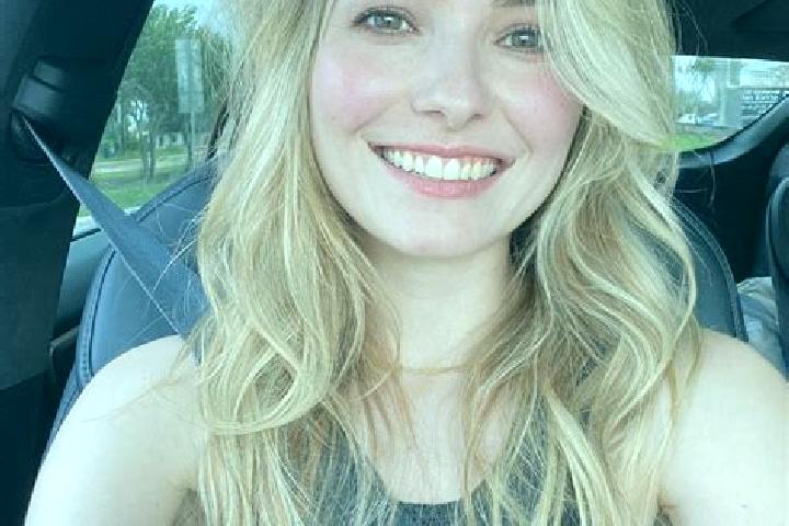 Emma, 33 — Escort in Santa Cruz, United States