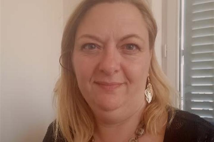 Emma, 33 — Escort in Sermaises, France