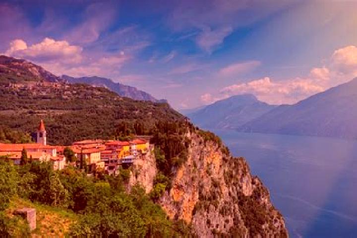 Emma, 33 — Escort in Torbole sul Garda, Italy