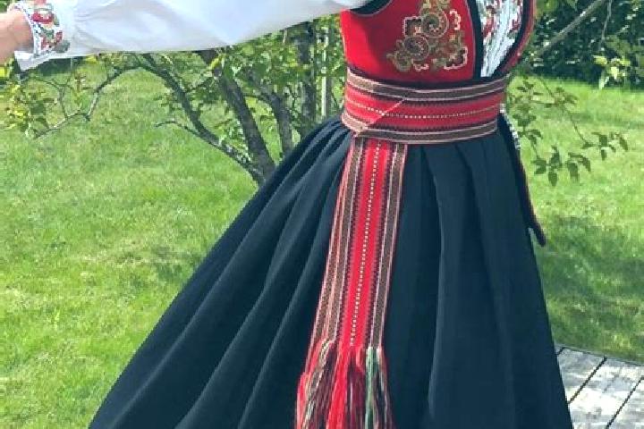 Emma, 33 — Escort in Varhaug, Norway