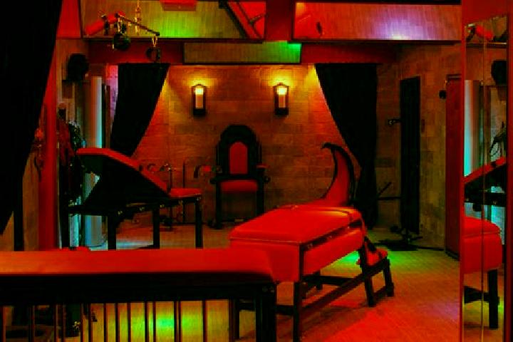 Emma, 34, a black dark-eyed caribbean companion based in Pauk Kone. Offering Roleplay, Tantra, Striptease, BDSM, A-Level. Available for incall and outcall, o...