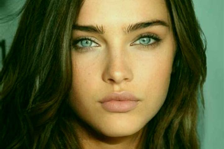 Emma, 34, a brunette grey-eyed caucasian companion based in Tallbisah. Offering Deep French Kissing, Travel Companion, CIM, Dinner Date. Available for incall...