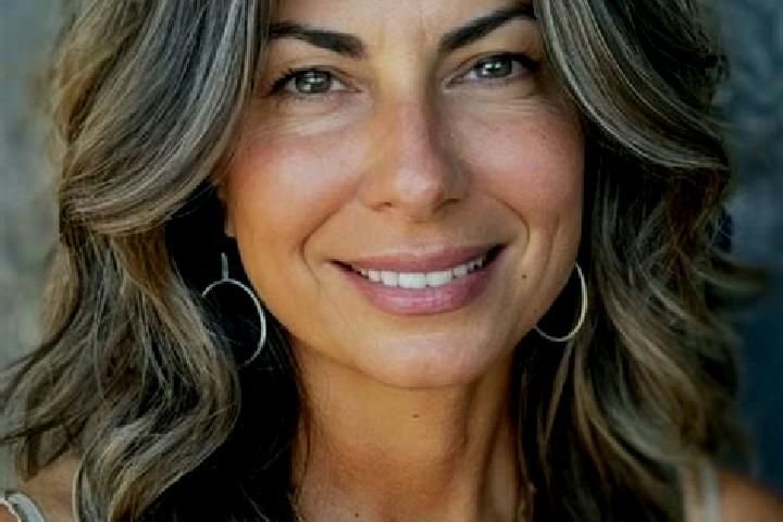 Emma, 34, a brunette grey-eyed latina companion based in Ilangay. Offering Overnight, OWO, Girlfriend Experience, Dinner Date. Available for incall and outca...