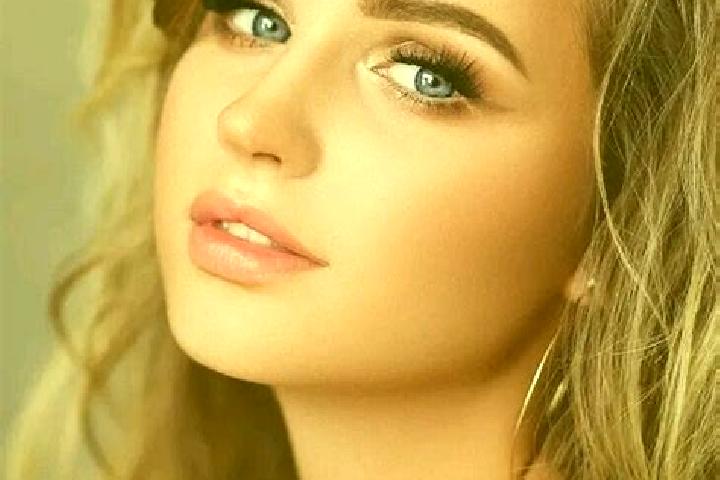 Emma, 34, a dark blonde blue-eyed ebony companion based in Yarrabah. Offering Massage, 69, GFE, Travel Companion. Available for incall and outcall, overnight...