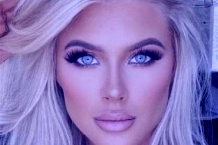 Emma, 34, a platinum blonde amber-eyed latina companion based in Lardaro. Offering Duos, Tantra, Couples. Available for incall and outcall, overnight booking...