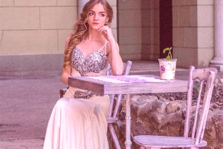 Emma, 34 — Escort in Derhachi, Ukraine