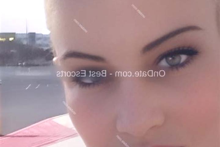 Emma, 34 — Escort in Halahai, China