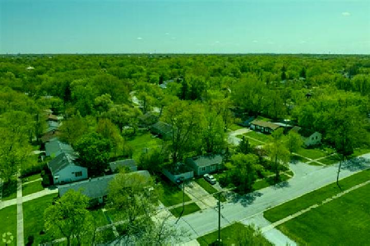 Emma, 34 — Escort in Sauk Village, United States