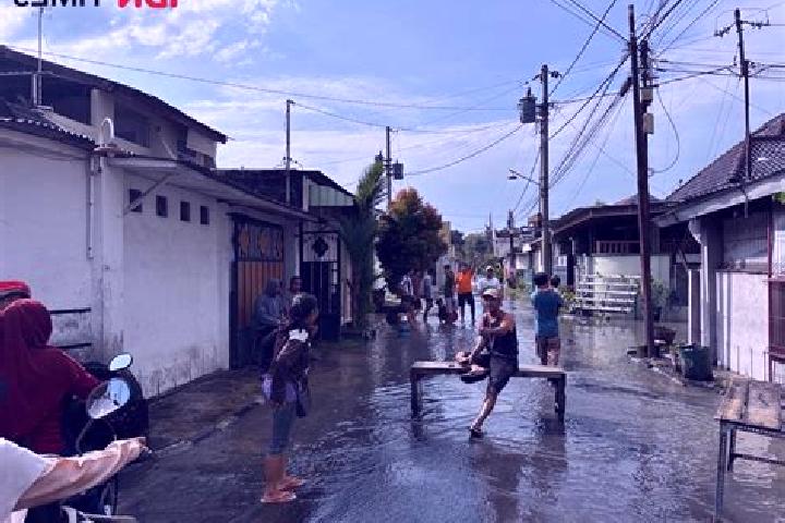 Emma, 34 — Escort in Sukoharjo, Indonesia
