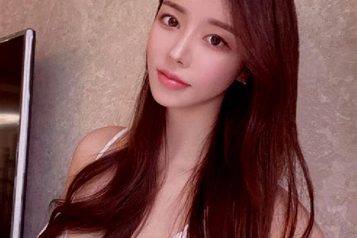 Emma, 34 — Escort in Xiadahe, China