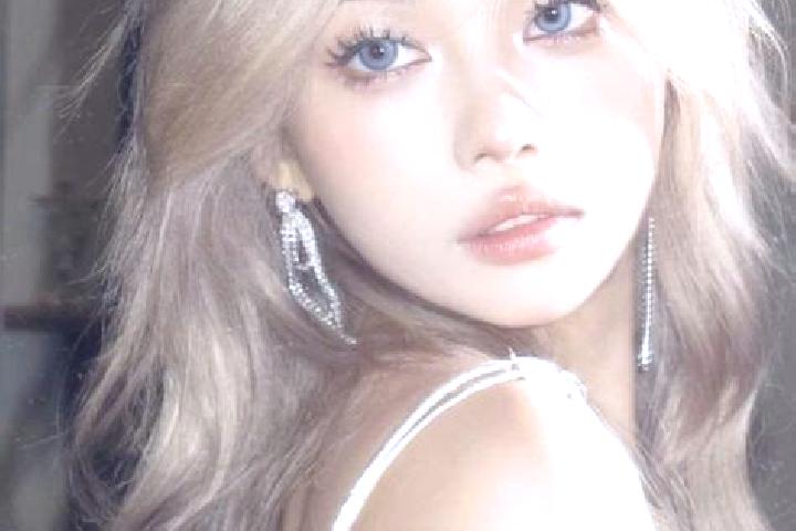 Emma, 35, a blonde brown-eyed asian companion based in Viladecavalls. Offering Tantra, Dinner Date, BDSM. Available for incall and outcall, overnight booking...