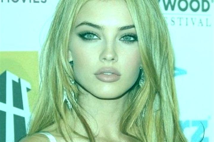 Emma, 35, a dark blonde hazel-eyed caucasian companion based in Monchio delle Corti. Offering CIM, Travel Companion, Fetish. Available for incall and outcall...