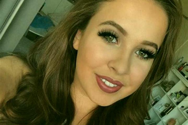 Emma, 35, a red grey-eyed european companion based in Quinabigan. Offering Girlfriend Experience, CIM, Couples, Striptease. Available for incall and outcall,...