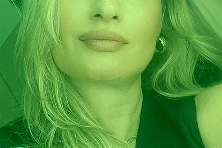 Emma, 35 — Escort in Agneaux, France
