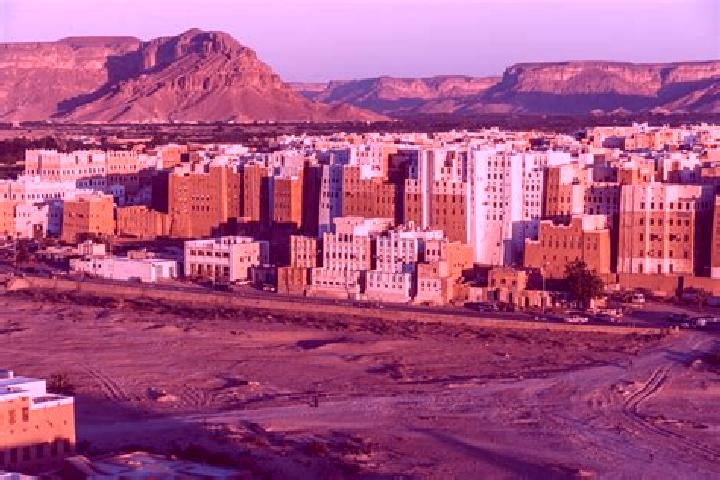 Emma, 35 — Escort in Al Shiruj, Yemen