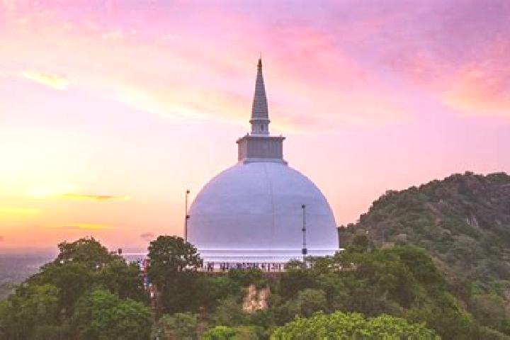 Emma, 35 — Escort in Anuradhapura, Sri Lanka