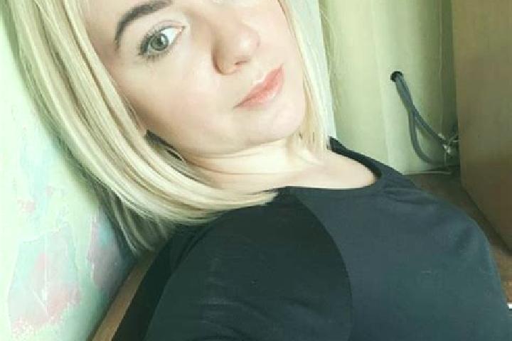 Emma, 35 — Escort in Cerbon, Spain