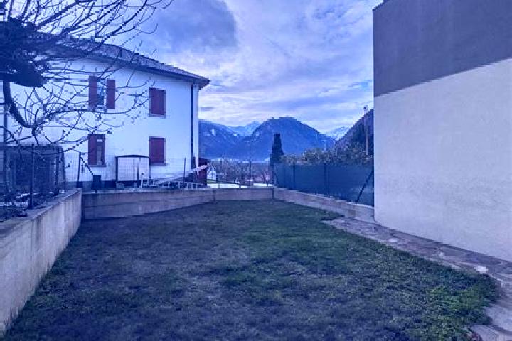 Emma, 35 — Escort in Gnosca, Switzerland