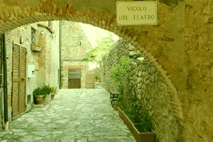 Emma, 35 — Escort in Monteleone d Orvieto, Italy