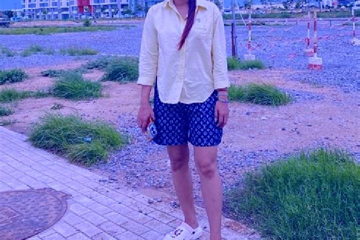 Emma, 35 — Escort in Neang Sav, Cambodia