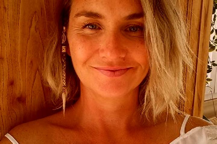 Emma, 35 — Escort in Oingt, France