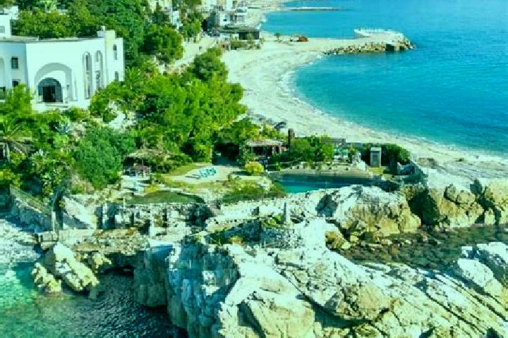 Emma, 35 — Escort in Varazze, Italy
