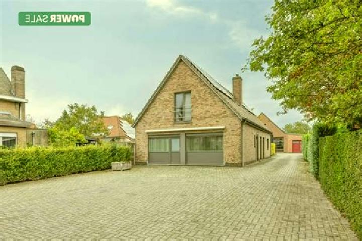 Emma, 35 — Escort in Waarschoot, Belgium