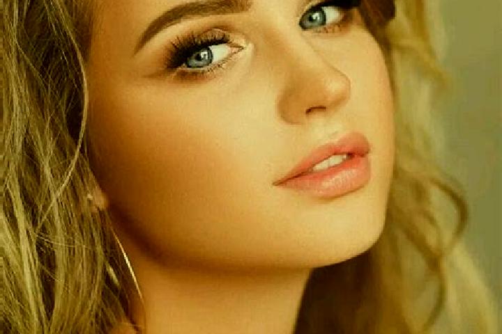 Emma, 36, a dark blonde blue-eyed indian companion based in Golzar-e Bala. Offering Dinner Date, OWO, Massage, Overnight. Available for incall and outcall, d...