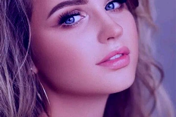 Emma, 36, a dark blonde blue-eyed slavic companion based in El Bale. Offering Tantra, CIM, GFE, Massage. Available for incall and outcall, overnight bookings...