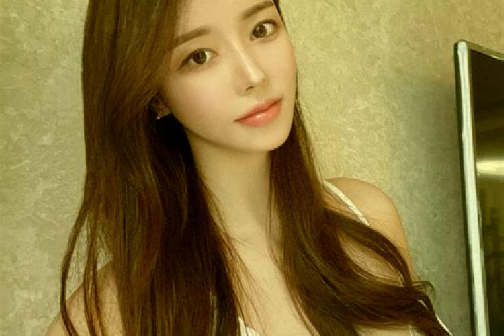 Emma, 36 — Escort in Fangsong, China