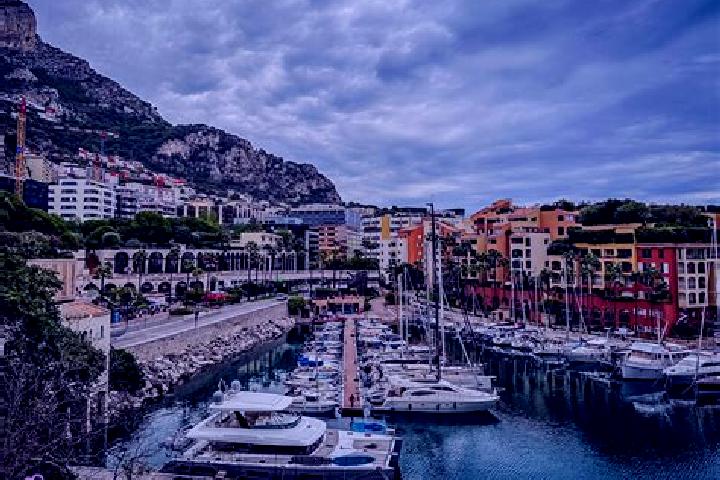Emma, 36 — Escort in Fontvieille, Monaco