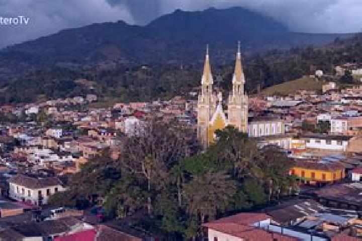 Emma, 36 — Escort in Guacheta, Colombia