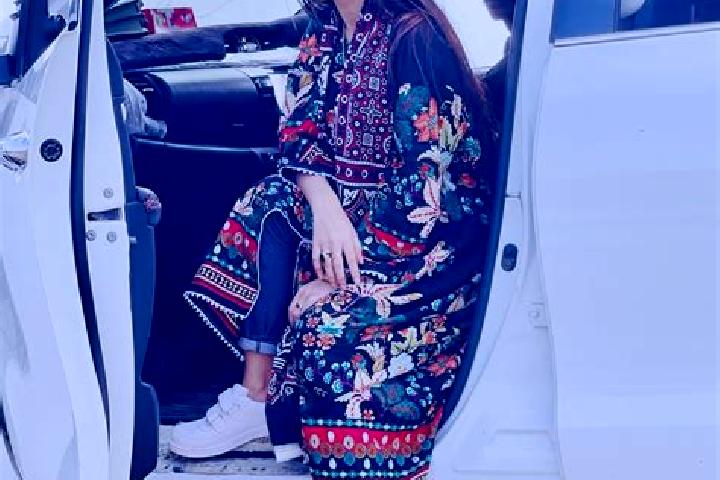 Emma, 36 — Escort in Jamshoro, Pakistan