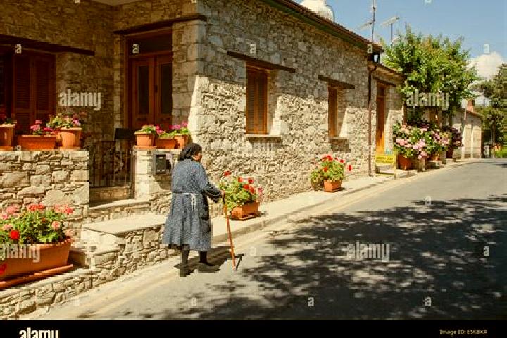 Emma, 36 — Escort in Pano Panagia, Cyprus