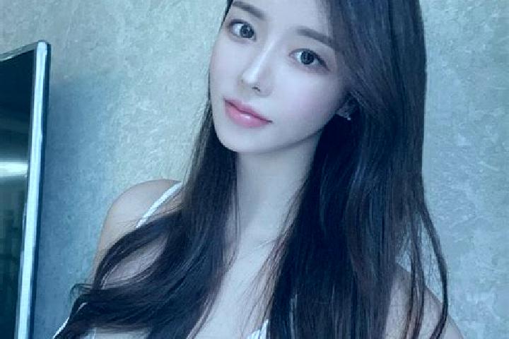 Emma, 36 — Escort in Xianpudong, China