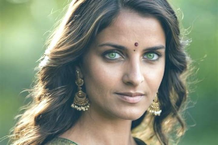 Emma, 37, a brunette green-eyed indian companion based in Wetherington. Offering Dinner Date, Girlfriend Experience, Tantra. Available for incall and outcall...
