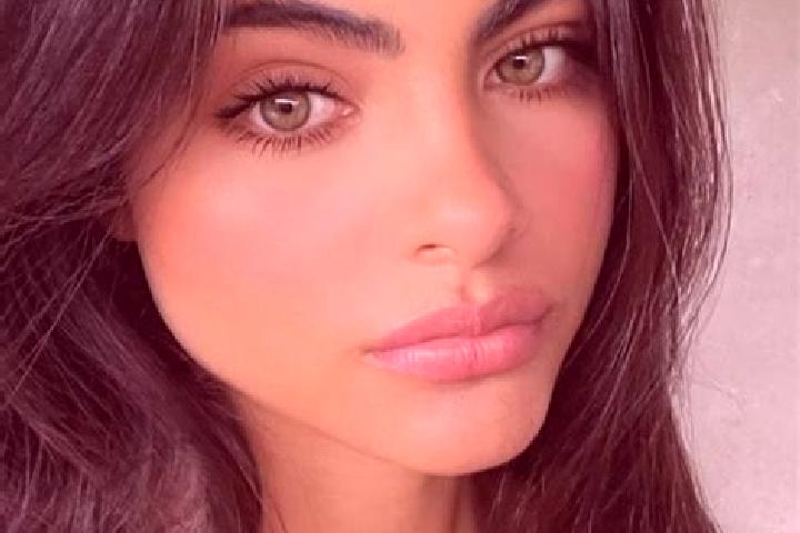 Emma, 37, a brunette hazel-eyed caribbean companion based in Nere. Offering Striptease, GFE, Overnight, Girlfriend Experience. Available for incall and outca...