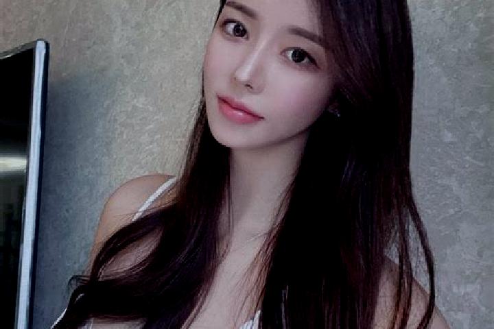 Emma, 37 — Escort in Gongheyong, China