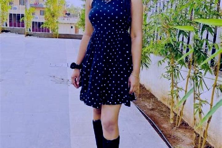 Emma, 37 — Escort in Lucknow, Canada