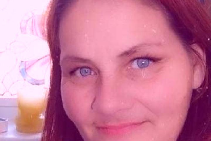 Emma, 38, a red dark-eyed middle eastern companion based in Carrington. Offering OWO, Fetish, Striptease. Available for incall and outcall, day and evening d...