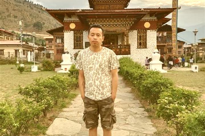 Emma, 38 — Escort in Autsho, Bhutan