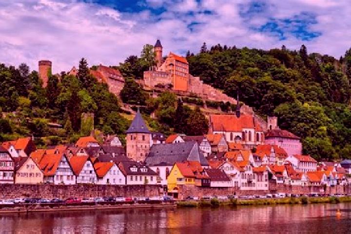 Emma, 38 — Escort in Hirschhorn, Germany