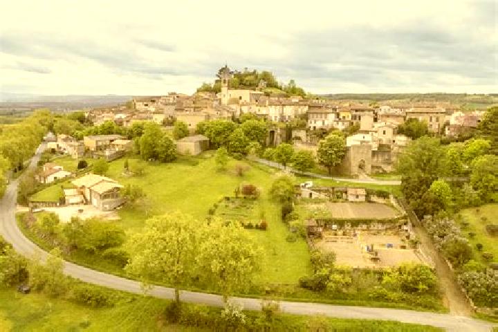Emma, 38 — Escort in Lautrec, France