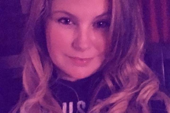 Emma, 38 — Escort in Mattawa, United States