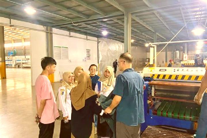 Emma, 38 — Escort in Pasirangin, Indonesia