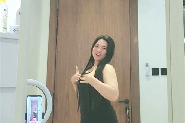 Emma, 38 — Escort in Timbang, Indonesia