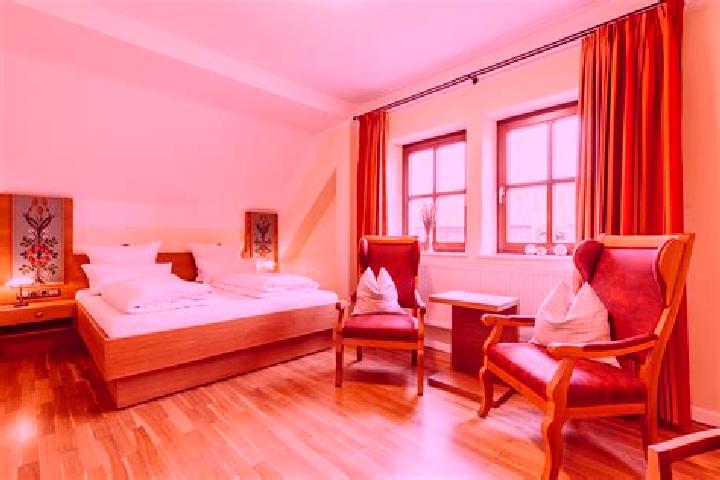 Emma, 38 — Escort in Weissenstadt, Germany